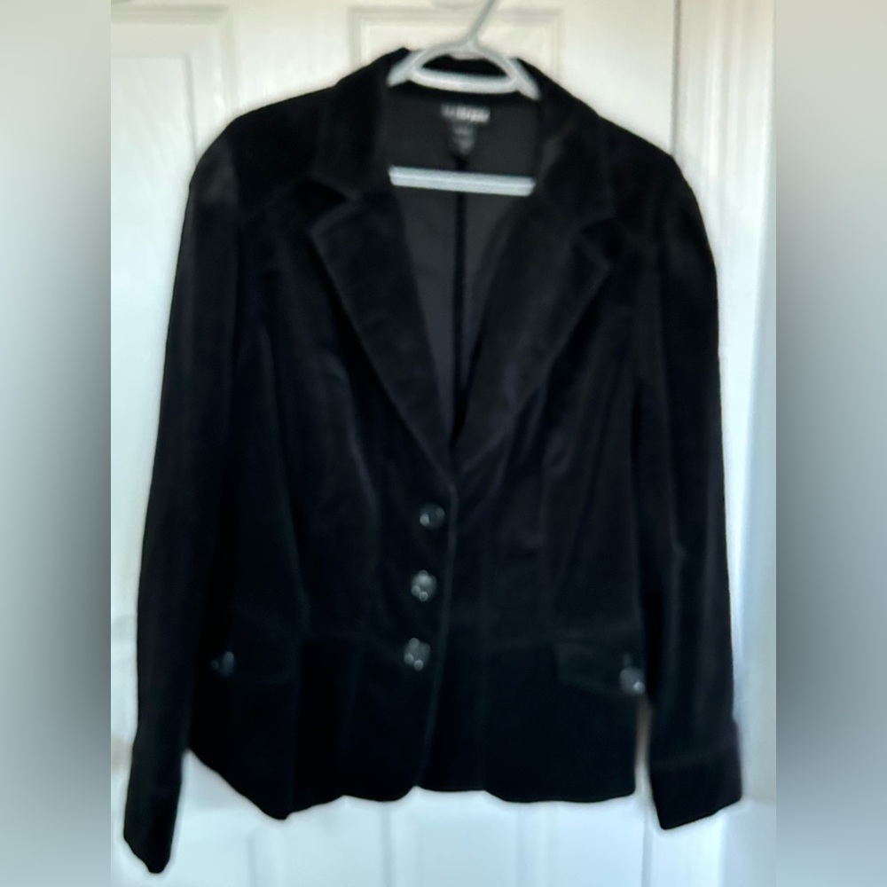 Black corduroy blazer with three buttons